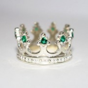 Кольцо корона с изумрудом